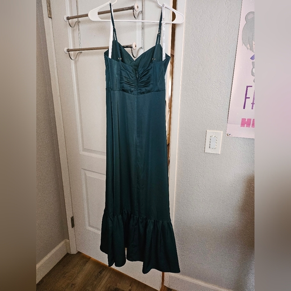 Elegant Teal Maxi Dress - Picture 2 of 3